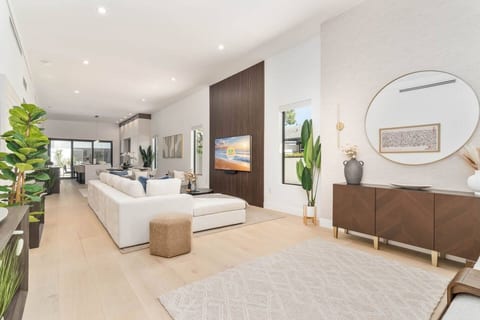 Luxury Miami Oasis Heated Pool & BBQ w/ Guesthouse