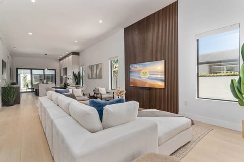 Luxury Miami Oasis Heated Pool & BBQ w/ Guesthouse