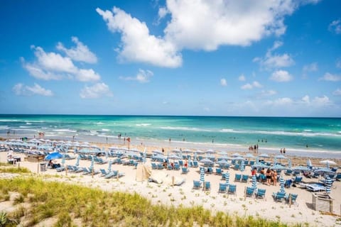 Beachfront Luxury 2BR/2BA Condo at Lyfe Resort