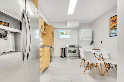 Gated Miami Retreat, Walk to Marlins Stadium