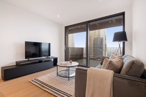 Luxury apartment near embassy image 5