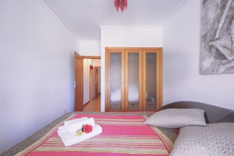 Apartment with Terrace 100m from the Beach