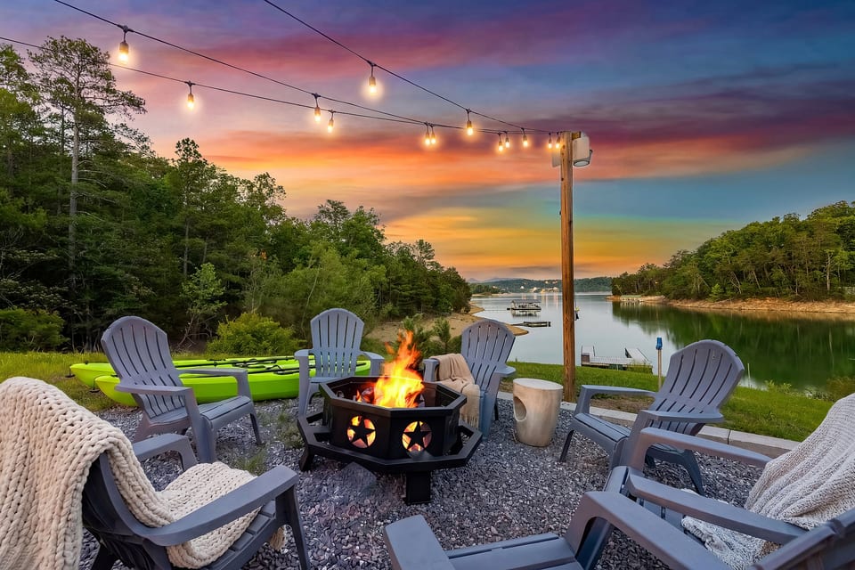 Beautiful firepit on the lake