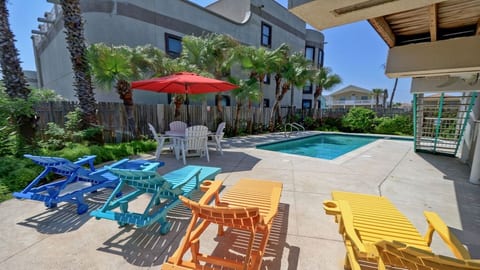 Pool deck and lounging