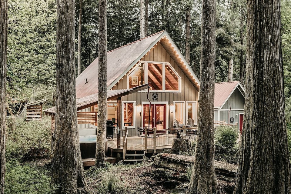 Baker Place Cabin - Glacier, WA - Hot Tub image 1