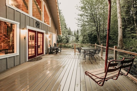 Baker Place Cabin - Glacier, WA - Hot Tub