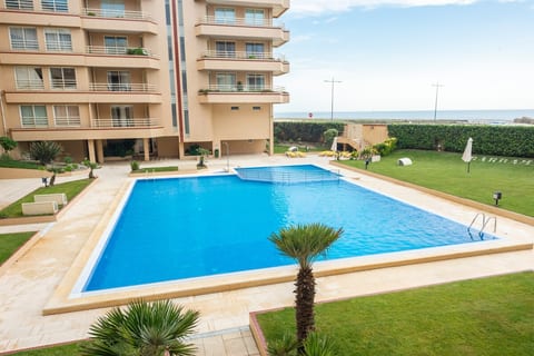 Oceanview First Line with 2 Pools 4