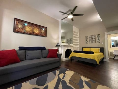 THE STEVENS STUDIO - HISTORIC DOWNTOWN LANCASTER