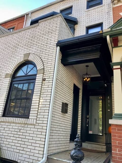 THE ROYER HOUSE - LANCASTER'S HISTORIC DISTRICT