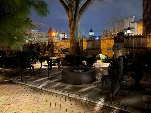THE CHESHIRE ESTATE - HISTORIC DOWNTOWN LANCASTER