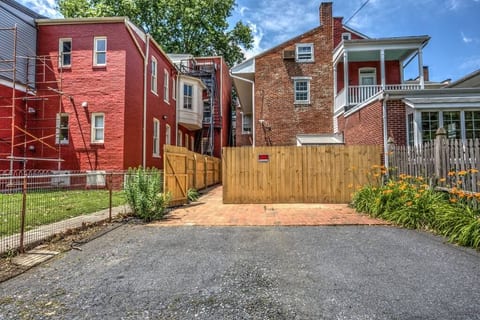 THE HAMILTON HOUSE - DOWNTOWN COLONIAL LANCASTER