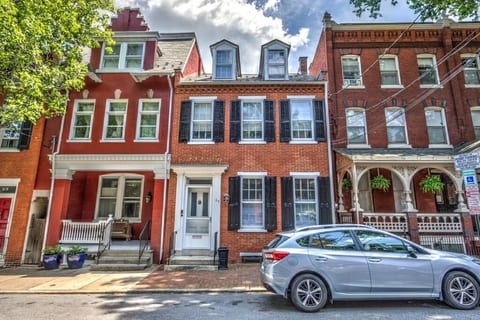 THE HAMILTON HOUSE - DOWNTOWN COLONIAL LANCASTER