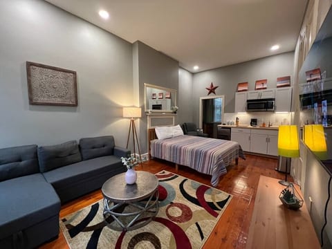 THE WINTER HOUSE - HISTORIC DOWNTOWN LANCASTER
