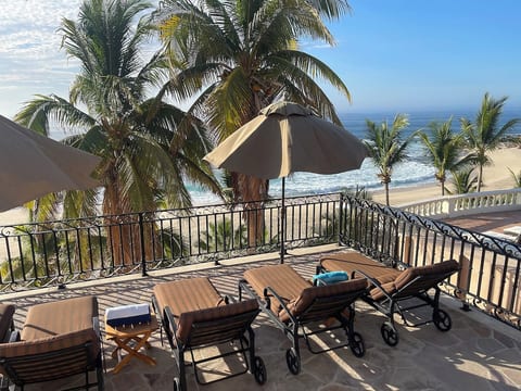 Villa Paraiso in Cabo, book direct -no service fees