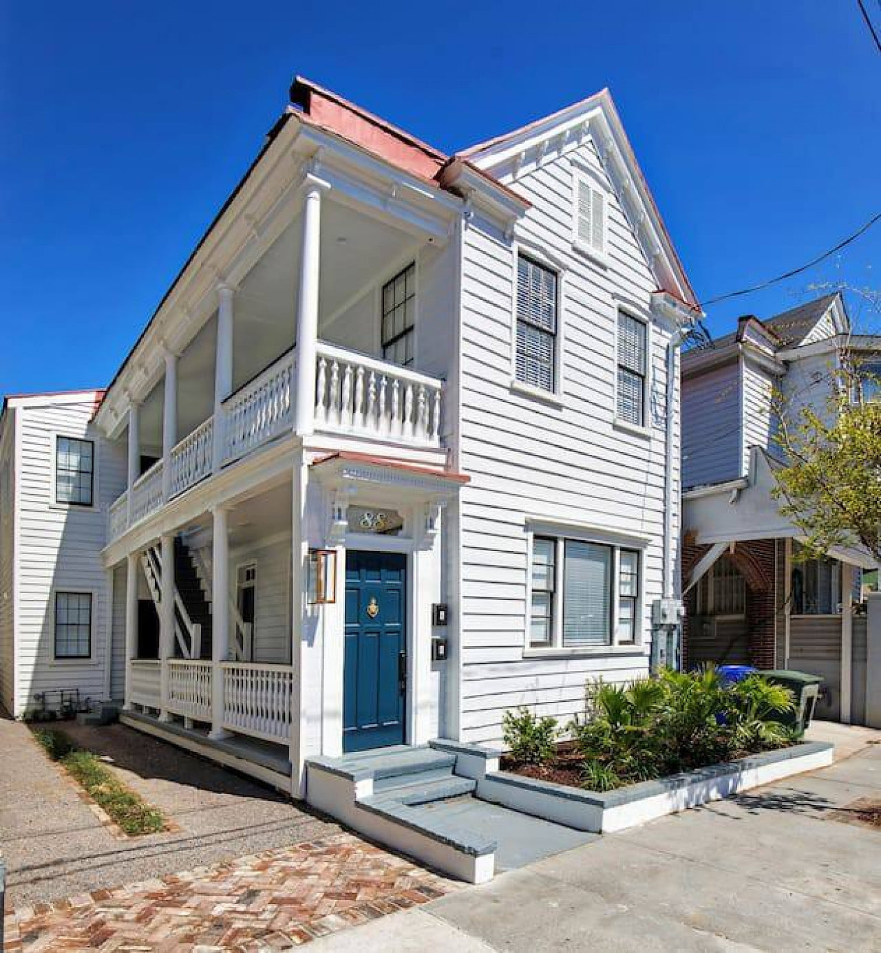 Cozy Charleston Fall Stay | 3BR + Shared Backyard