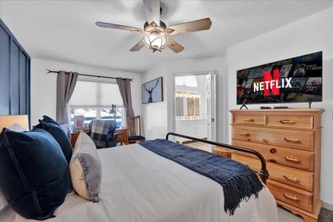 Unwind with access to cable TV and enjoy streaming your favorite movies using your Netflix account.