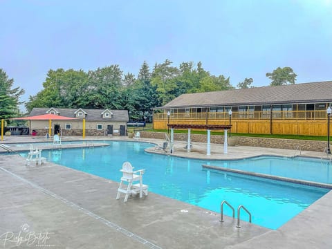 ☀️ Make a splash all summer long! Enjoy the seasonal community pool—perfect for cooling off, relaxing, or making family memories.