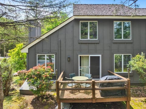 Fire up the grill and enjoy al fresco dining on the deck—perfect for a BBQ with family or friends, no matter the season!