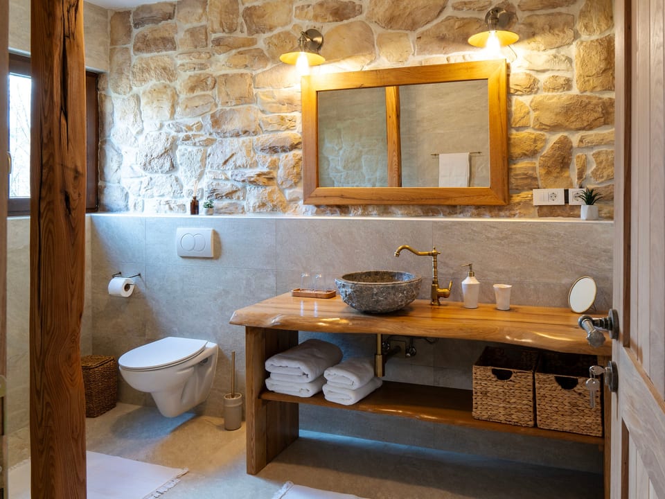 Bathroom / Wellness