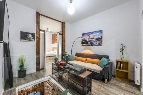 Latina Corporate Housing with Billard & Darts