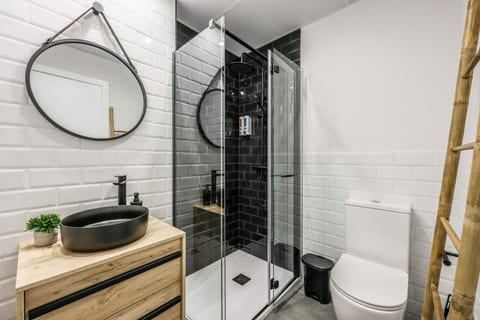 Luxe apartments Madrid Rio by RentitUP