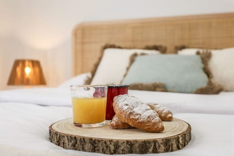 Luxe apartments Madrid Rio by RentitUP