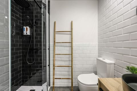 Luxe apartments Madrid Rio by RentitUP