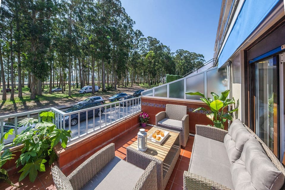 Coastal Experience in Asturias - Terrace & Views - Villaviciosa