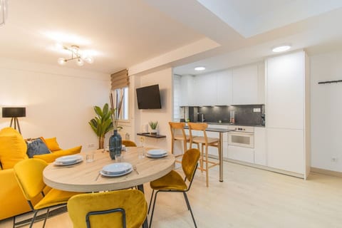 Modern Comfort in the Heart of Zaragoza