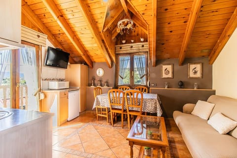 Casa Rústica en los Pirineos, ideal para familias