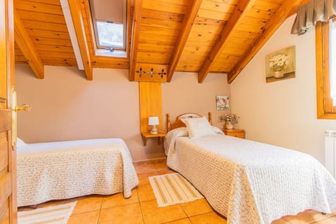 Casa Rústica en los Pirineos, ideal para familias