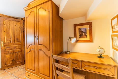 Apartamento para Parejas en los Pirineos - Jardín y Parking