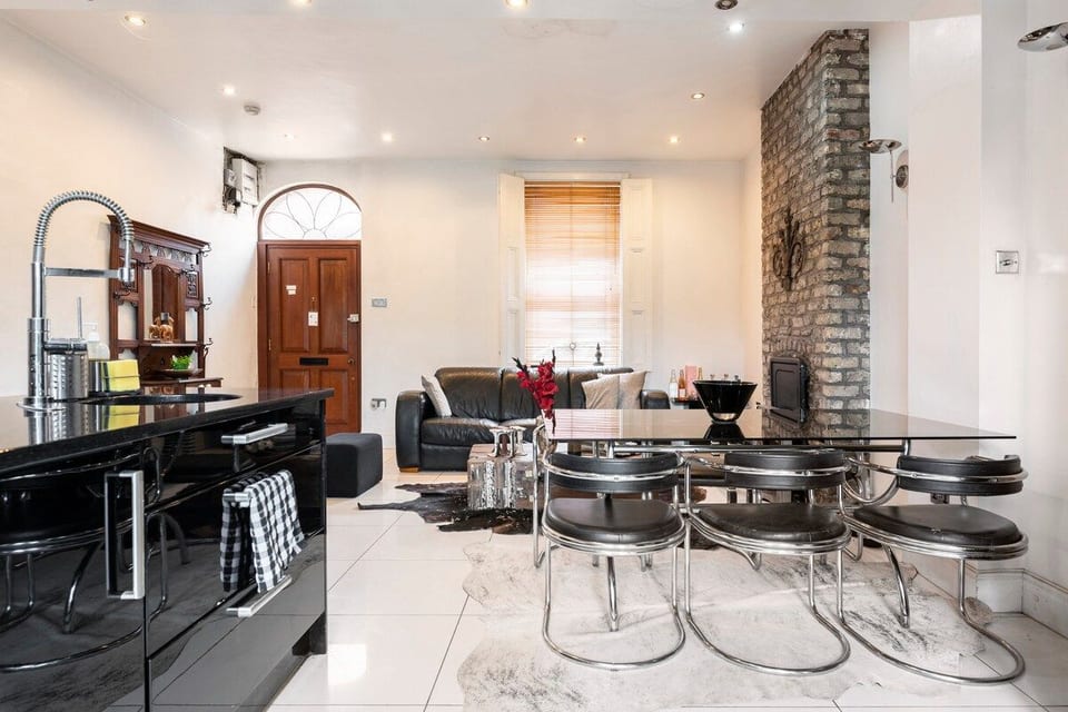 Amazing house with a very nice location image 1