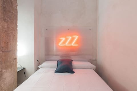 Chic and Cozy Stay in Valencia