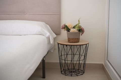 Serene Escape Near the Sea - Pool &Private Parking