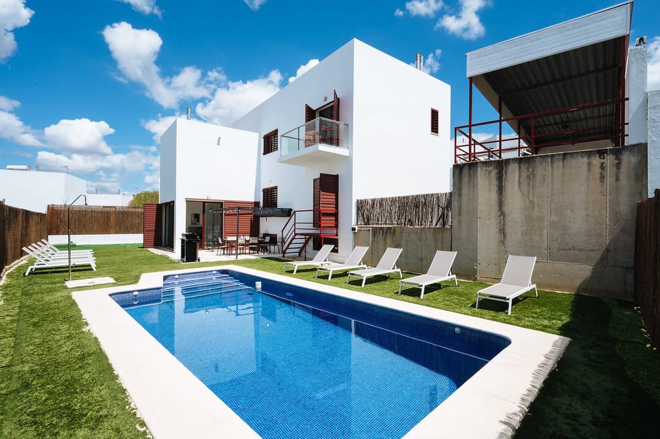 Luxury villa in Sevilla - Pool, Terrace & GameRoom - Montequinto