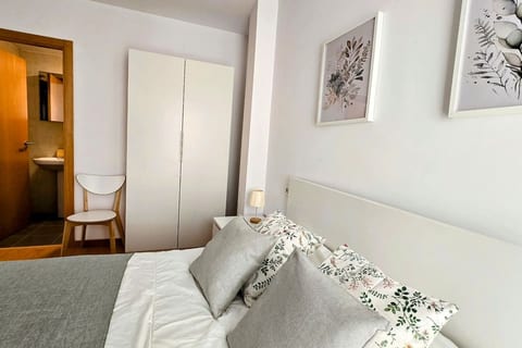Discover Tarazona from This Central & Peaceful Flat