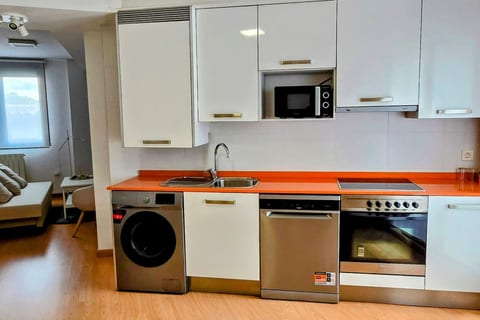 Explore Tarazona from This Central & Peaceful Flat