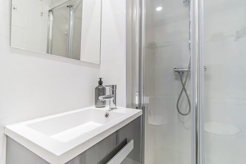 Your Large Family Apartment in Zaragoza