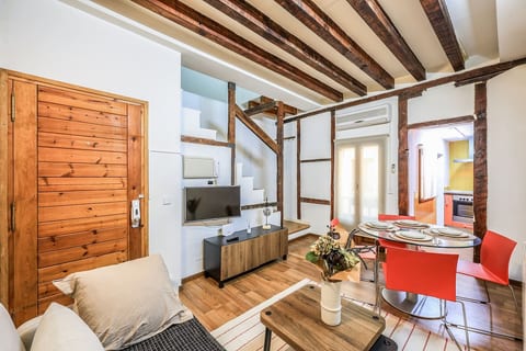 Stay in the Heart of Toledo