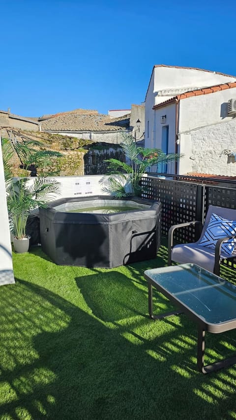 El Mirador, Terrace and Jacuzzis