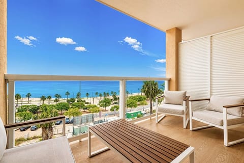 Sea View Apartment with Terrace - Sunset