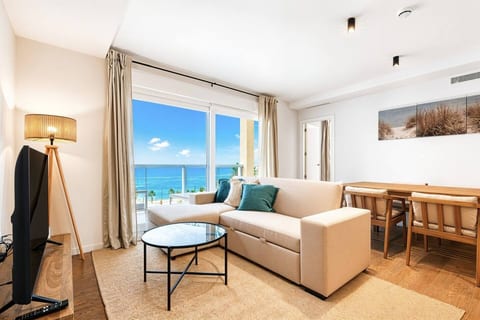Sea View Apartment with Terrace - Sunlight