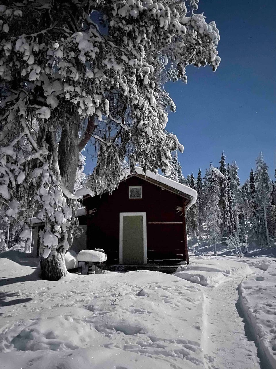Tiny Timber Cabin from 1900s ~ Nattavaaraby - Nattavaara by
