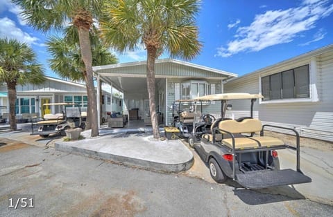 Comes with use of 2 golf carts.
