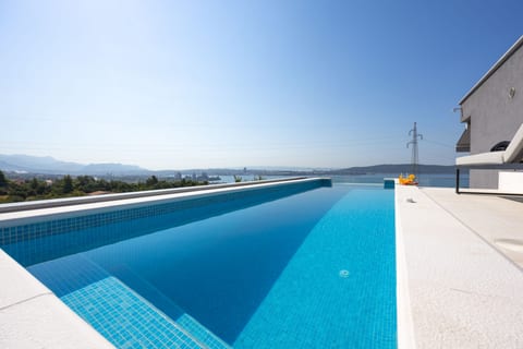 Luxury Rooftop Pool & Adriatic Sea View