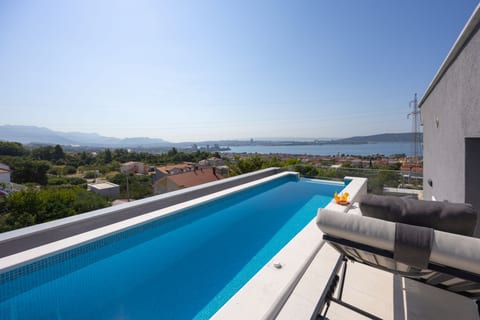Luxury Rooftop Pool & Adriatic Sea View