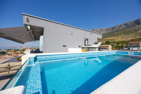 Luxury Rooftop Pool & Adriatic Sea View