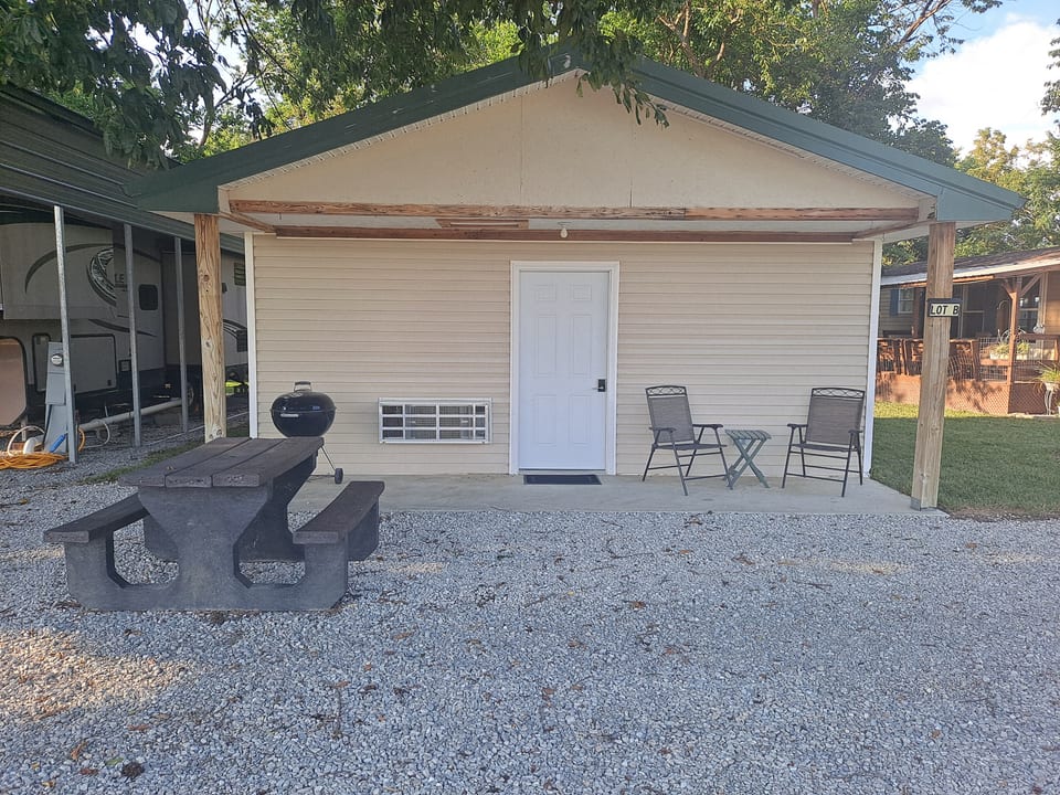 Cottage at Clear Creek - North Lindsey Township