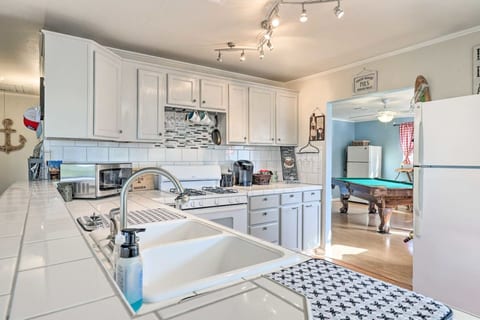 3+ Day Discount Pet Friendly BBQ Grille Sleeps 6